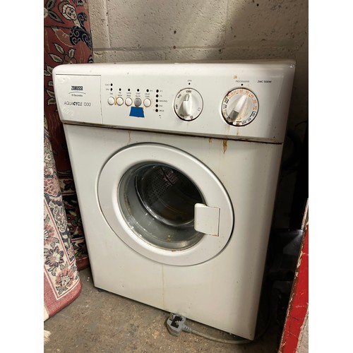 586 - SMALL ZANUSSI AQUACYCLE 1300 WASHING MACHINE - 50CM W X 67CM H