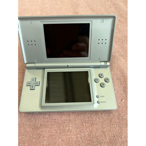 570 - NINTENDO DS LITE