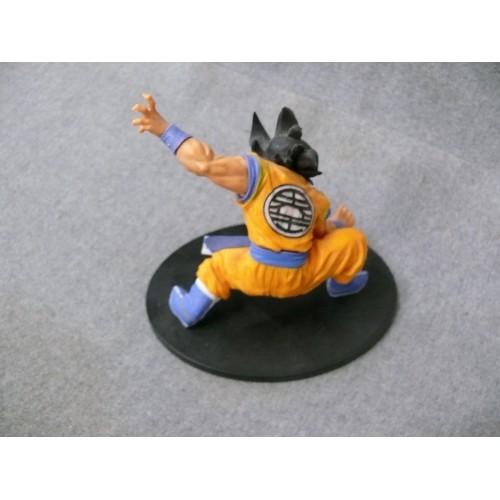 130 - DRAGONBALL Z GOKU FIGURINE