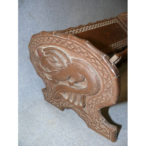 189 - WOOD CARVED DRAGON DETAIL TABLETOP BOOK SHELF