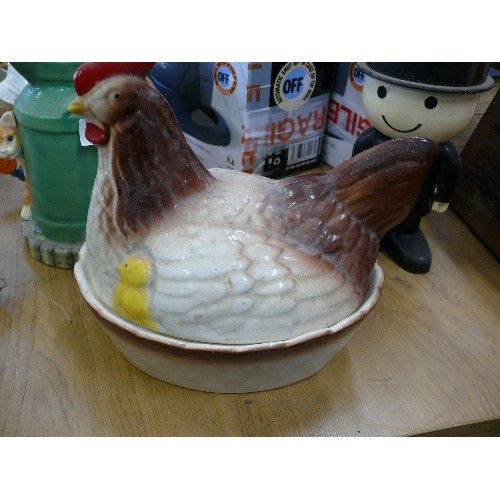 538 - CHICKEN EGG CROCK AND A COUNTRY KITCHEN CAT & MILK JUG CHURN