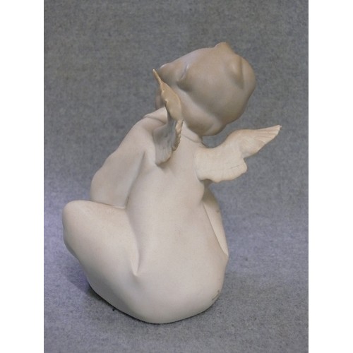 9 - A LARGE LLADRO ANGEL FIGURINE 16CM TALL