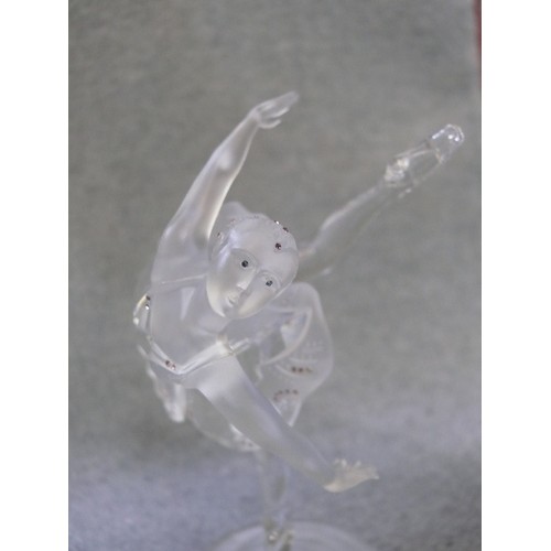 11 - A BEAUTIFUL SWAROVSKI SILVER CRYSTAL FIGURINE OF A BALLERINA WITH ORIGINAL BOX