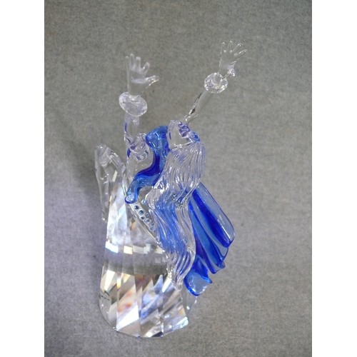 15 - A BEAUTIFUL SWAROVSKI CRYSTAL FIGURINE 'MAGIC OF DANCE ISADORA' WITH ORIGINAL BOX ANNUAL EDITION 200... 