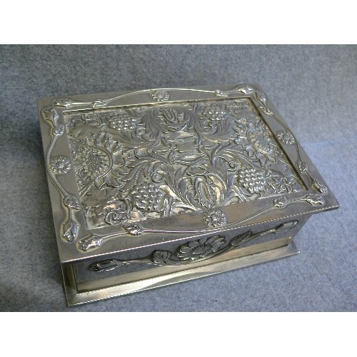 56 - HIGHLY DECORATIVE SILVER PLATE JEWELLERY BOX, STUNNING CASTING