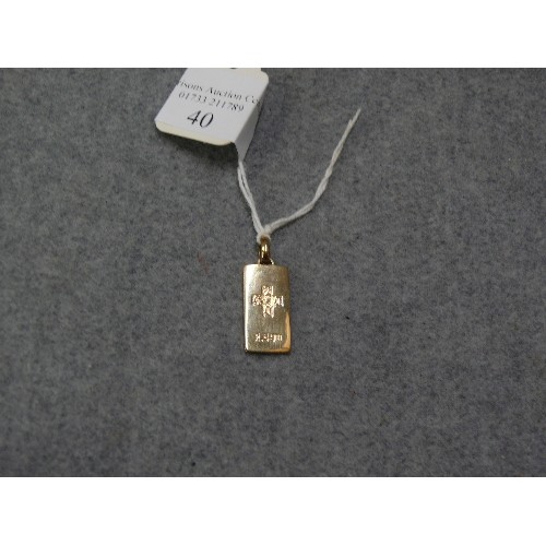 40 - A 9CT GOLD PENDANT TO CELEBRATE THE MILLENIUM 2000 THE GREENWICH LINE 0 ON YOUR MAP READING WEIGHT 3... 