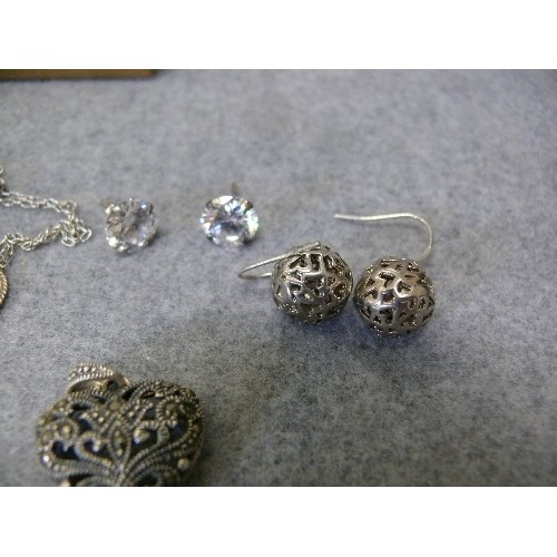 30 - A COLLECTION OF SILVER ITEMS NECKLACE AND PENDANT 2 PAIRS OF EARRINGS AND 1 ODD, SMALL SILVER CHARM ... 