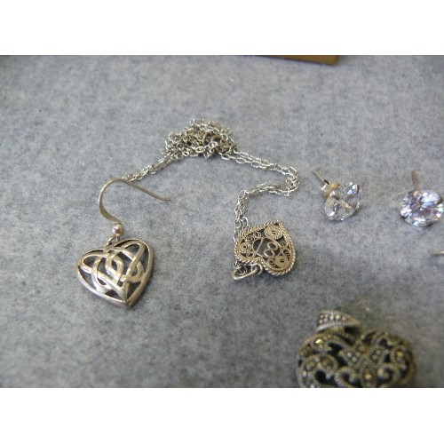 30 - A COLLECTION OF SILVER ITEMS NECKLACE AND PENDANT 2 PAIRS OF EARRINGS AND 1 ODD, SMALL SILVER CHARM ... 