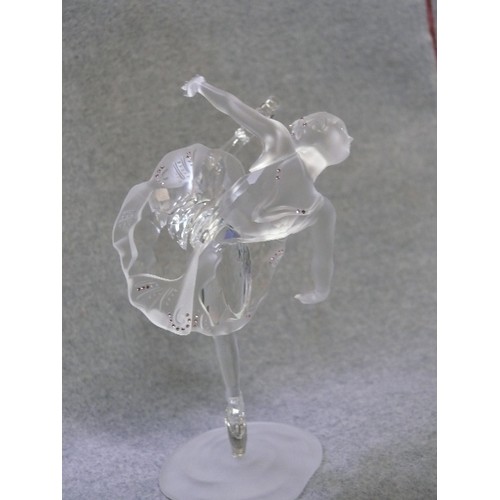 11 - A BEAUTIFUL SWAROVSKI SILVER CRYSTAL FIGURINE OF A BALLERINA WITH ORIGINAL BOX