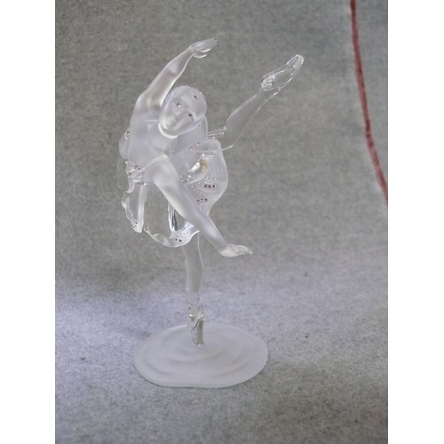 11 - A BEAUTIFUL SWAROVSKI SILVER CRYSTAL FIGURINE OF A BALLERINA WITH ORIGINAL BOX