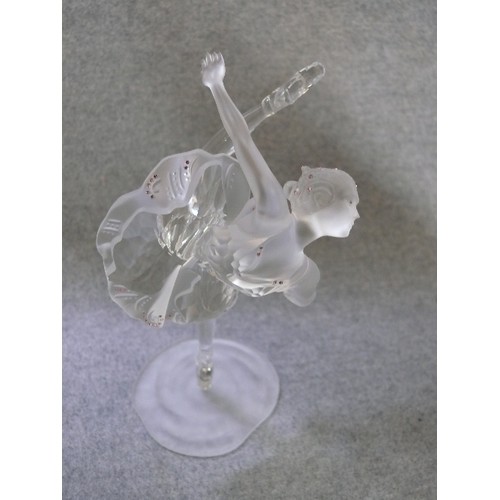 11 - A BEAUTIFUL SWAROVSKI SILVER CRYSTAL FIGURINE OF A BALLERINA WITH ORIGINAL BOX