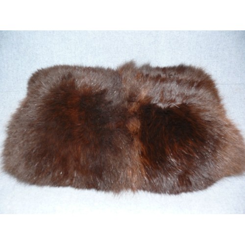 178 - A MINK MUFF IN VERY GOOD CONDITION