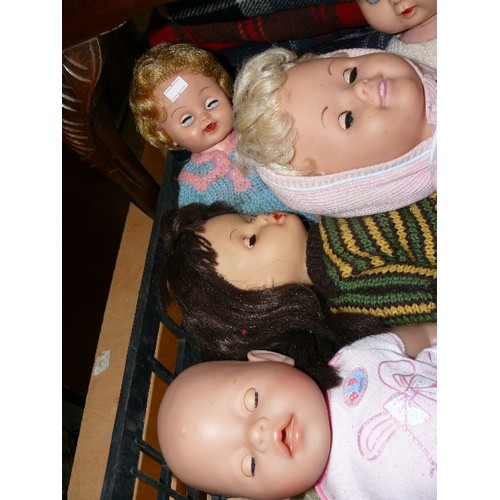 255 - A LARGE COLLECTION OF VINTAGE BABY DOLLS