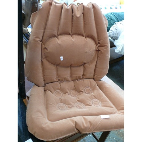 281 - A RETRO INFLATABLE SEAT CUSHION