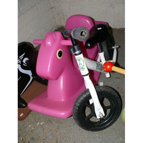 349 - A SELECTION OF BABY/TODDLER TOYS TO INCLUDE BALANCE BIKE, ACTIVITY TABLE, PONY ROCKER ETC