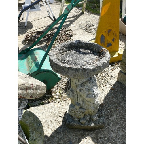 370 - A SMALL CONCRETE BIRD BATH