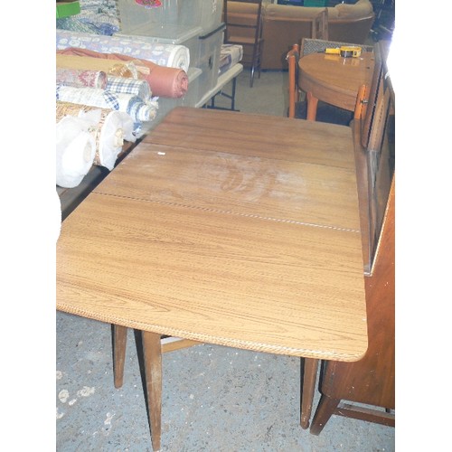 452 - A SMALL RETRO DROP LEAF TABLE