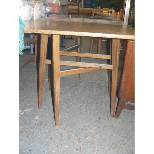 452 - A SMALL RETRO DROP LEAF TABLE