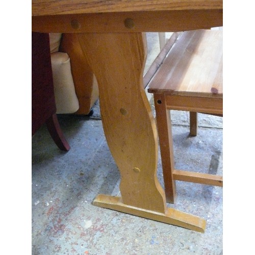 466 - A SMALL PINE FRAMED DINING TABLE WITH FORMICA TOP