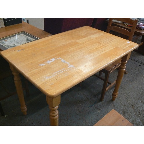 467 - A RECTANGULAR PINE KITCHEN TABLE