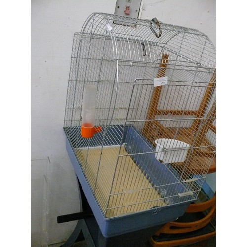 480 - A LARGE FLOOR STANDING BIRD CAGE