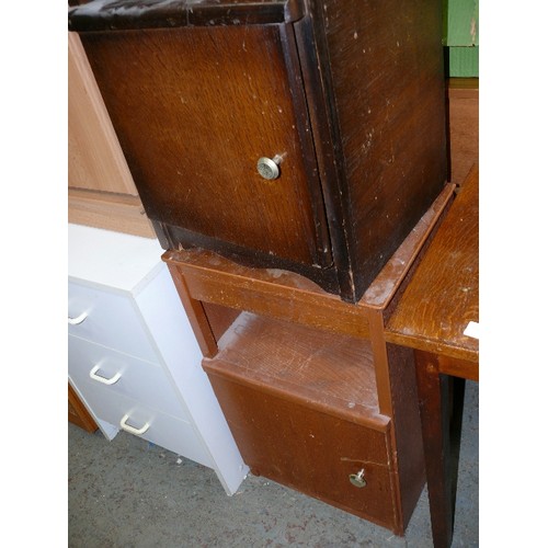 503 - 2 SMALL VINTAGE BEDSIDES