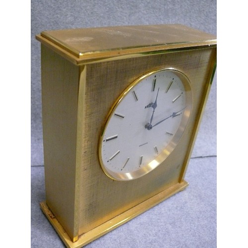 87 - A VERY HEAVY VINTAGE BRASS ELECTRONIC MANTLE CLOCK BY ANGELUS