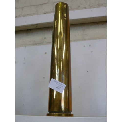 102 - A 40MM BRASS SHELL CASE 1942