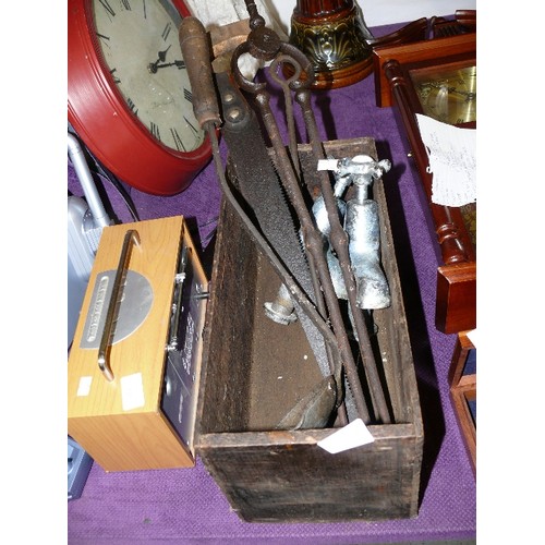 123 - A VINTAGE WOODEN BOX WITH CONTENTS OF VINTAGE TOOLS ETC