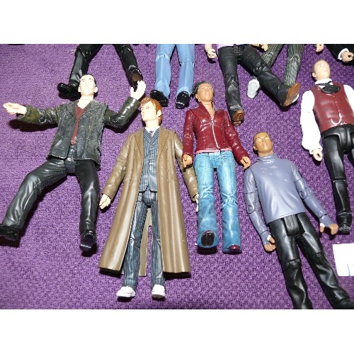 131 - A SELECTION OF DOCTOR WHO FIGURES TO INCLUDE DAVID TENNANT, CHRISTOPHER ECCLESTON, ROSE, MICKEY, MAR... 