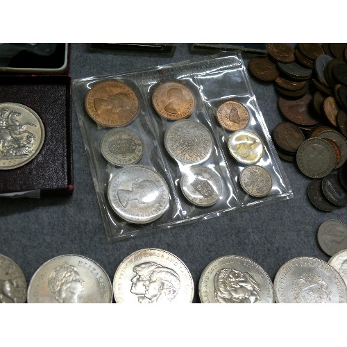 168 - A COLLECTION OF COINS, MOSTLY CROWNS WITH SOME OLD PENNIES ETC