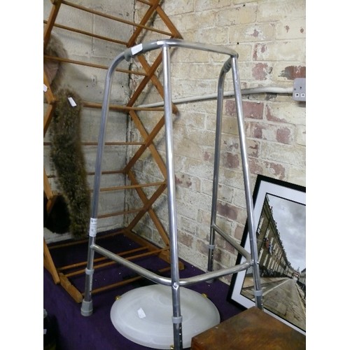 201 - AN ALUMINIUM ZIMMER FRAME