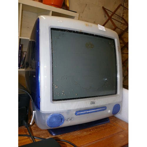 223 - AN iMAC 500 IN BLUE AND SILVER