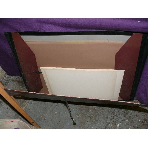 193 - A LARGE WOODEN ARTSTS EASEL PLUS ARTISTS PORTFOLIO OF PAPER