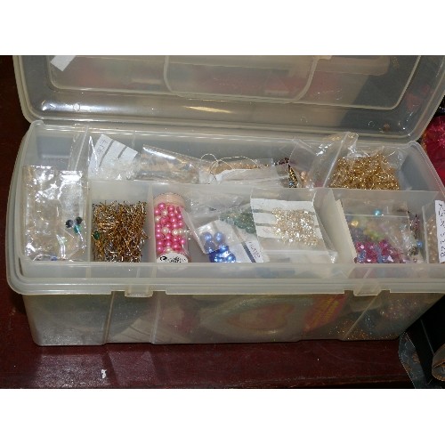 248 - A CRAFT STORAGE BOX CONTAINING JEWELLERY MAKING ITEMS