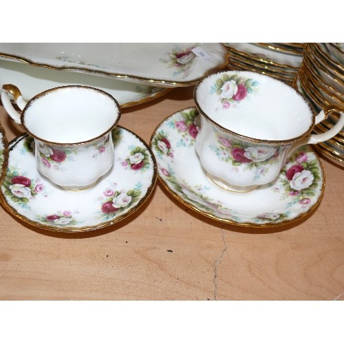 245 - A LARGE ROYAL ALBERT CELEBRATION TEA/DINNER SERVICE