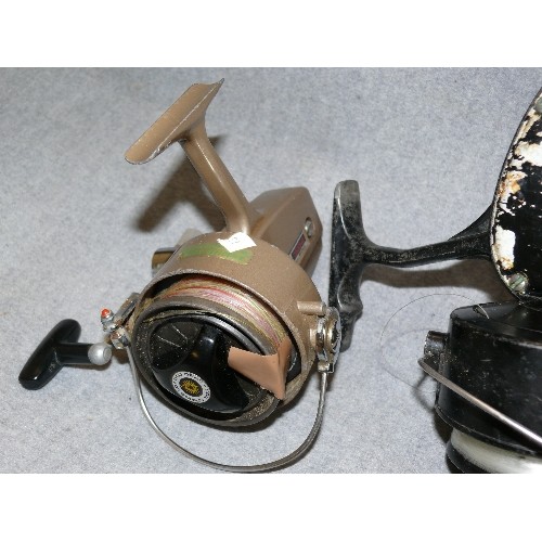 258 - 3 SEA FISHING REELS, A KP MORRITS INTREPID SURFCAST, A DAIWA 7600HR AND A MITCHELL GARCIA 387