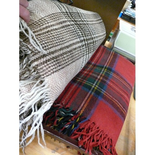 321 - 3 GOOD QUALITY VINTAGE WOOL BLANKETS