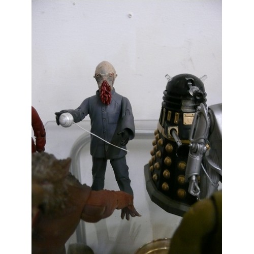 148 - A COLLECTION OF DOCTOR WHO FIGURES TO INCLUDE DALEKS, CYBERMEN, OOD, SLITHEEN ETC