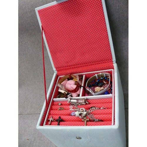 60 - A GOOD JEWELLERY BOX WITH LOTS OF GOODIES UNDER THE TRAY