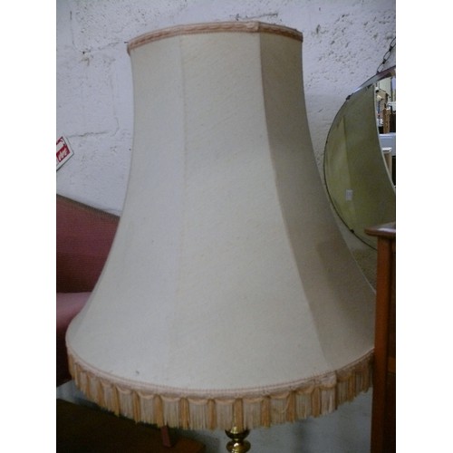 390 - STANDARD LAMP IN GOLD METAL WITH LARGE FRINGED SHADE