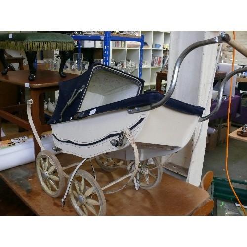 397 - VINTAGE CHILDS CARRIAGE BUILT PRAM IN NEED OF RESTORATION