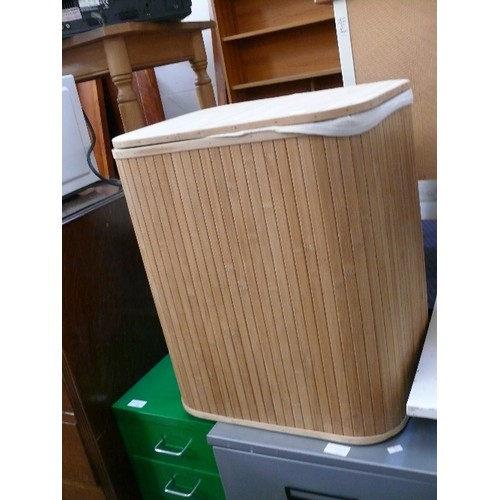 405 - WOODEN SLIM SLATTED LINEN BASKET WITH HINGED LID AND LINEN LINER