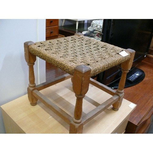 429 - SMALL STOOL WITH WOVEN SEAGRASS SEAT