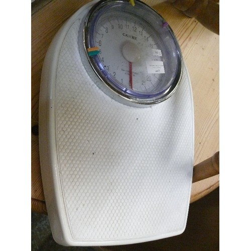 443 - WEIGHING SCALES BY CAMRY, UP TO 21 STONE