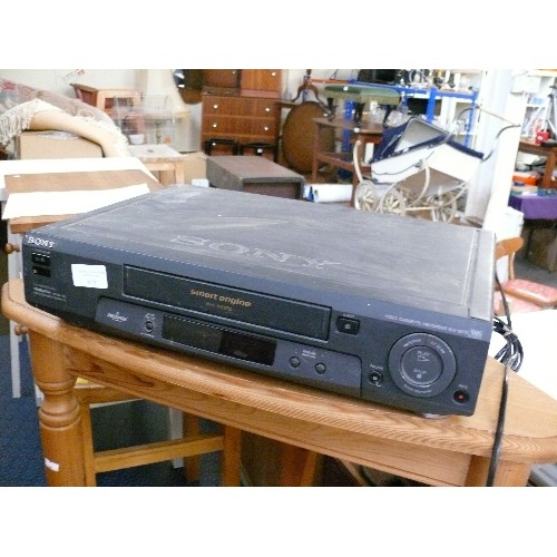 448 - SONY SMART ENGINE HI FI STEREO VHS PLAYER