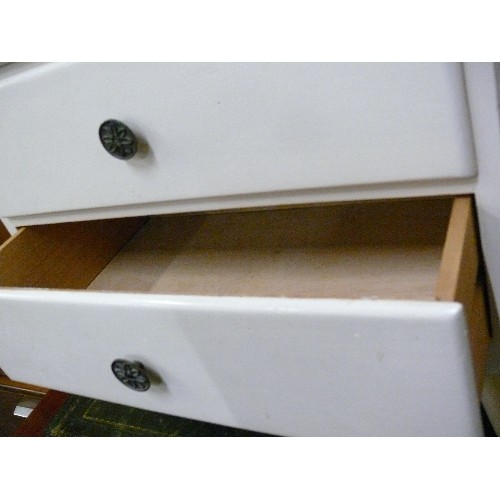 473 - RETRO CHEST OF 3 DRAWERS ON SPLAYED LEG,  PETITE, WITH METAL FLOWER KNOBS