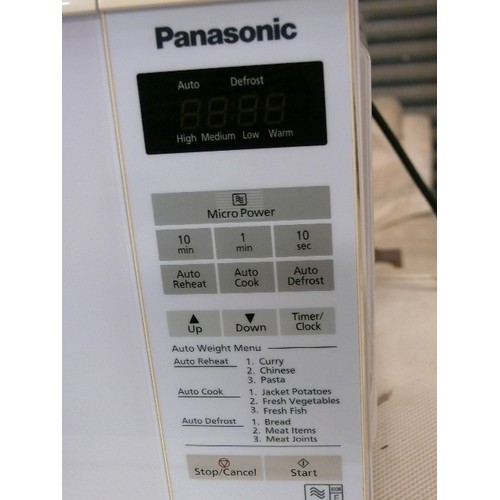 478 - PANASONIC MICROWAVE IN WHITE