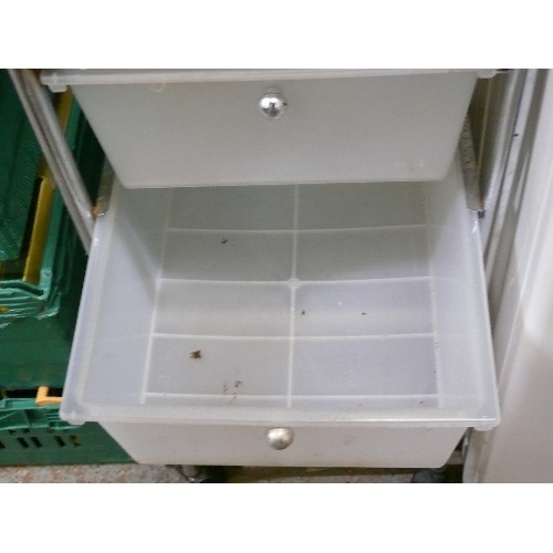 488 - CHROME STORAGE CHEST WITH 4 PLASTIC WHITE TRAYS