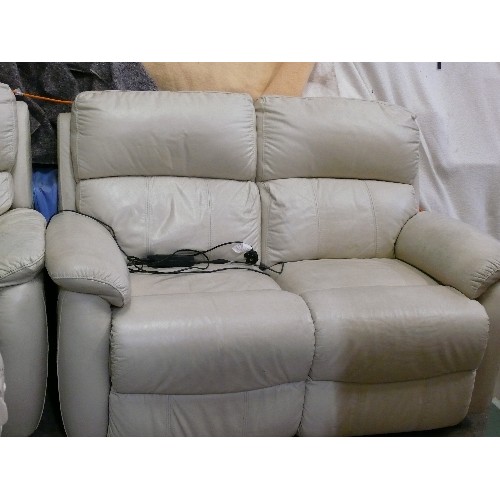 493 - CREAM LEATHER RECLINING 2 SEATER SOFA WITH A MATCHING RECLINING CHAIR